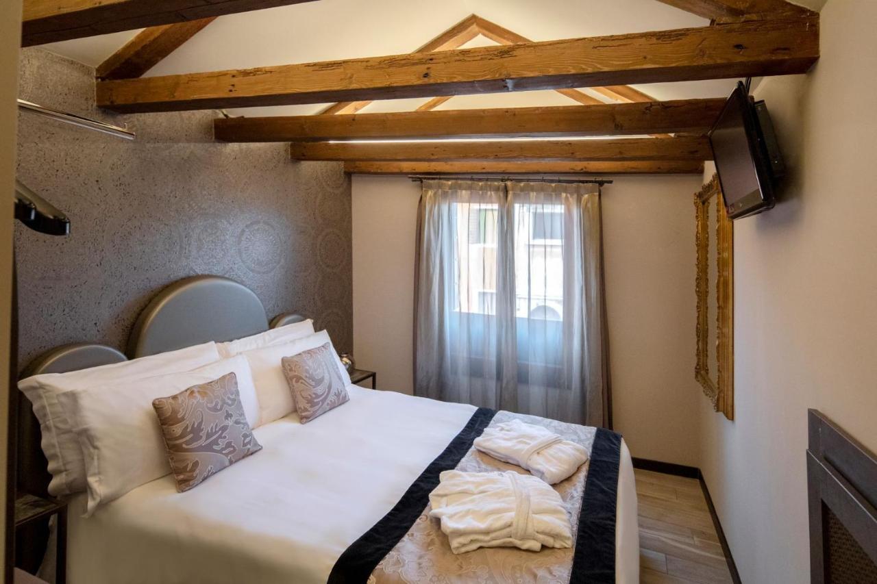 Alle Guglie Boutique Hotel Venice Exterior photo